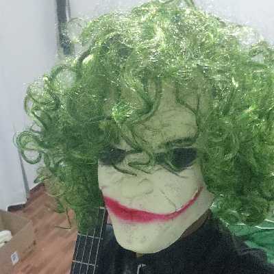 L / Musician