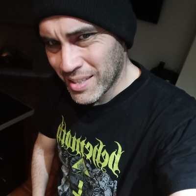 Reginaldo / Musician