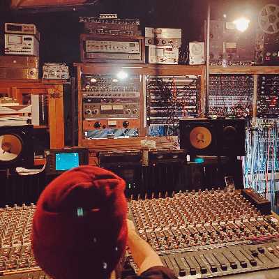 Lucas / Musician