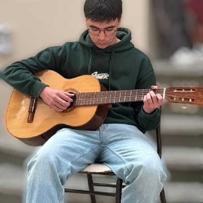 Rodrigo / Musician