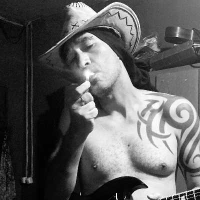 nachoscud / Musician