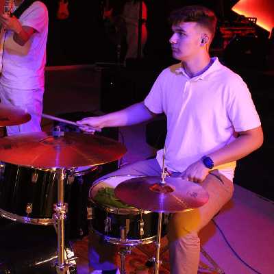 Thiago / Musician