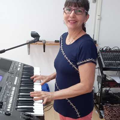 Ava / Musician