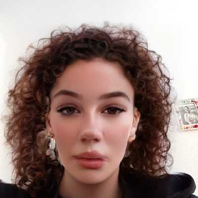 Alex / Musician