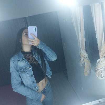 valeria / Musician