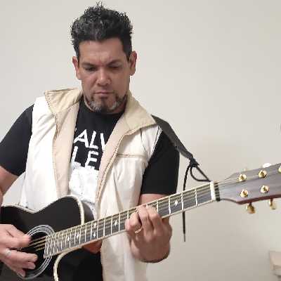 Marcos / Musician