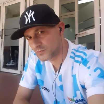 Carlos / Musician