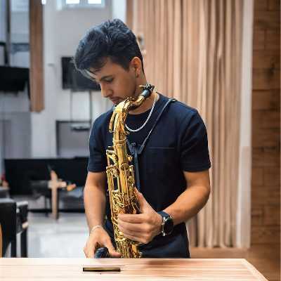 Edson / Musician