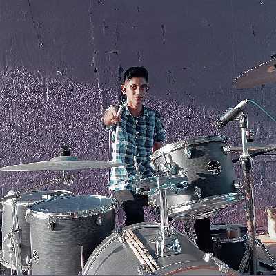 Oswaldo / Musician