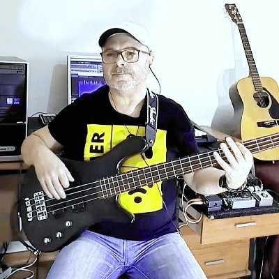 António / Musician