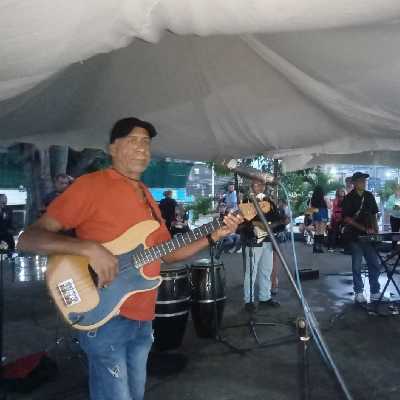MAXIMO / Musician
