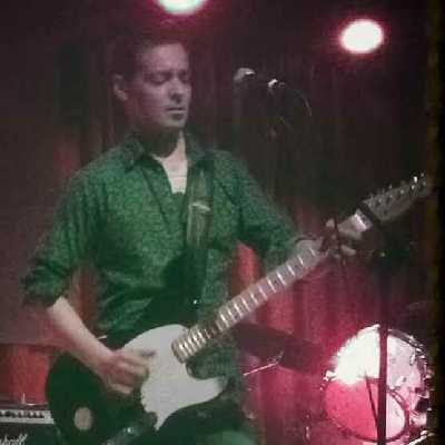Joe / Musician