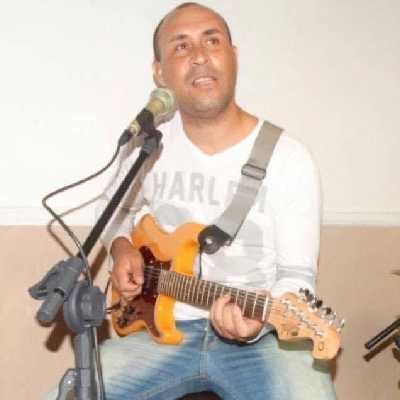 Marcos / Musician