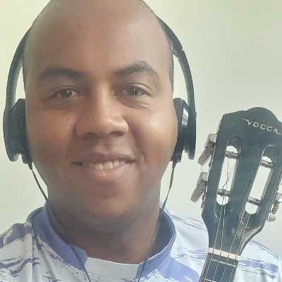 marcos / Musician