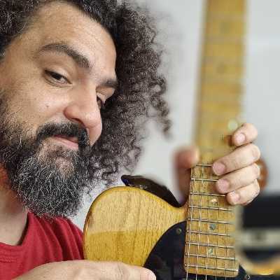 Ruan / Musician