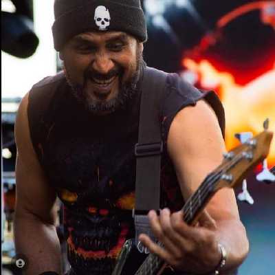 Carlos / Musician