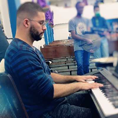 Ardiles / Musician