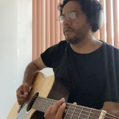 Ortiz / Musician