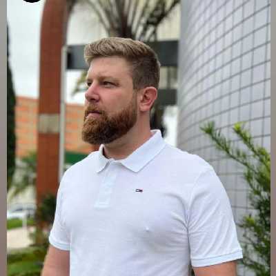 Elias / Musician