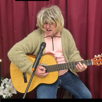 Simon Mills