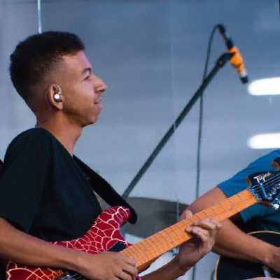 juninho / Musician