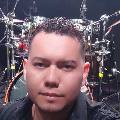 Juninho / Musician