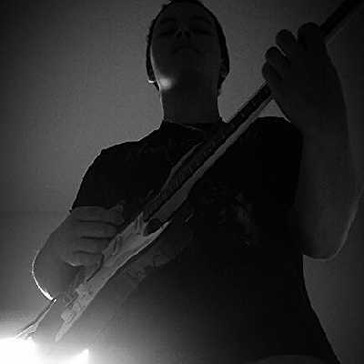 Denis / Musician
