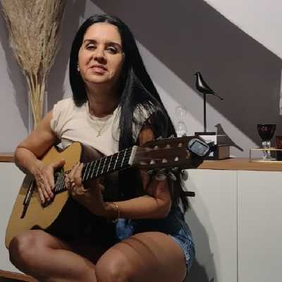 Andréa / Musician