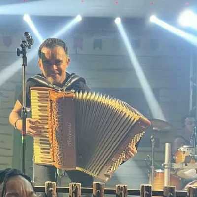Airton / Musician