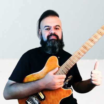 Icar / Musician