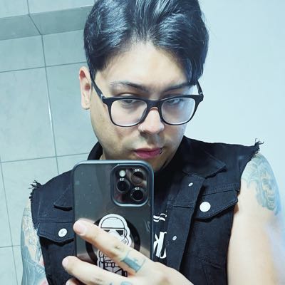 Dero / Musician