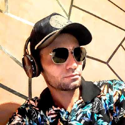 Marcos / Musician