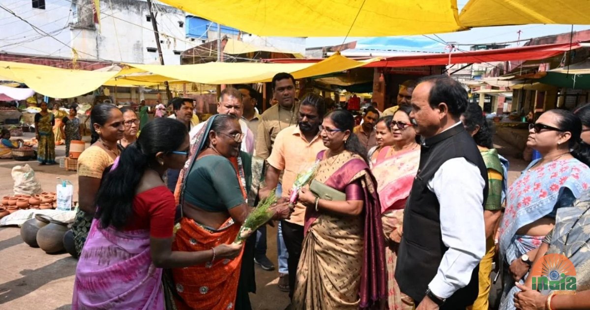 आ. सुधीर मुनगंटीवार यांच्या पुढाकारामुळे भाजी विक्रेत्या महिलांच्या अडचणींवर तात्काळ उपाय