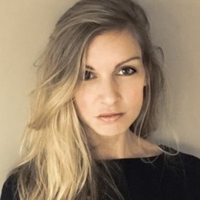 Becky Halls's avatar