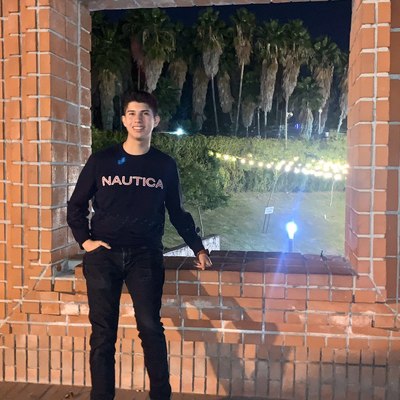 Cristian Estrada's avatar