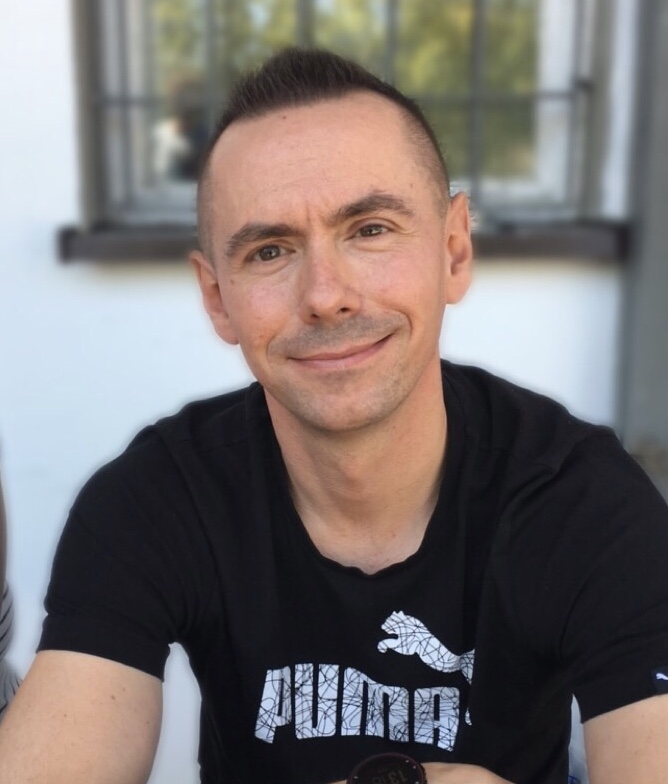 Piotr Daniszewski's avatar