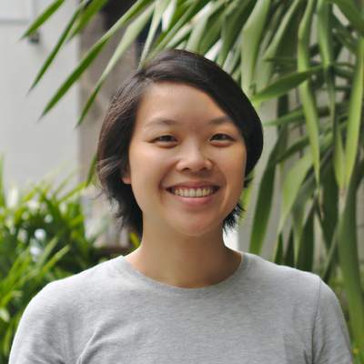 Lesley Sim's avatar