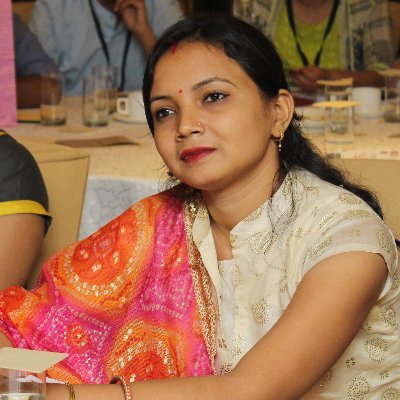 Richa Tiwari's avatar