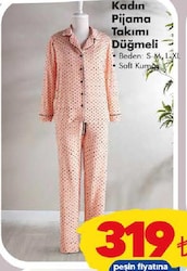 Kadın Pijama Takımı Düğmeli image