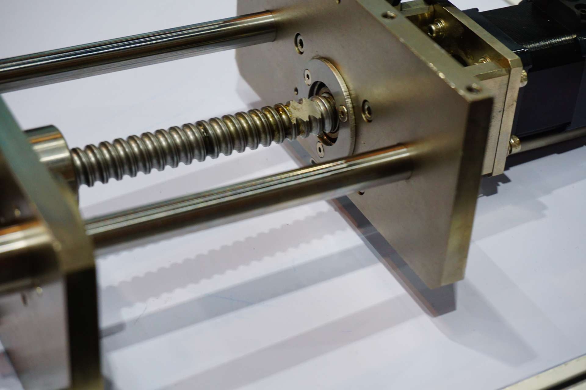 What is the significance of the flight depth in the screw and barrel design?