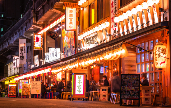 今注目の『横丁業態』の魅力にせまる！3つの出店メリットと外食産業における今後の可能性