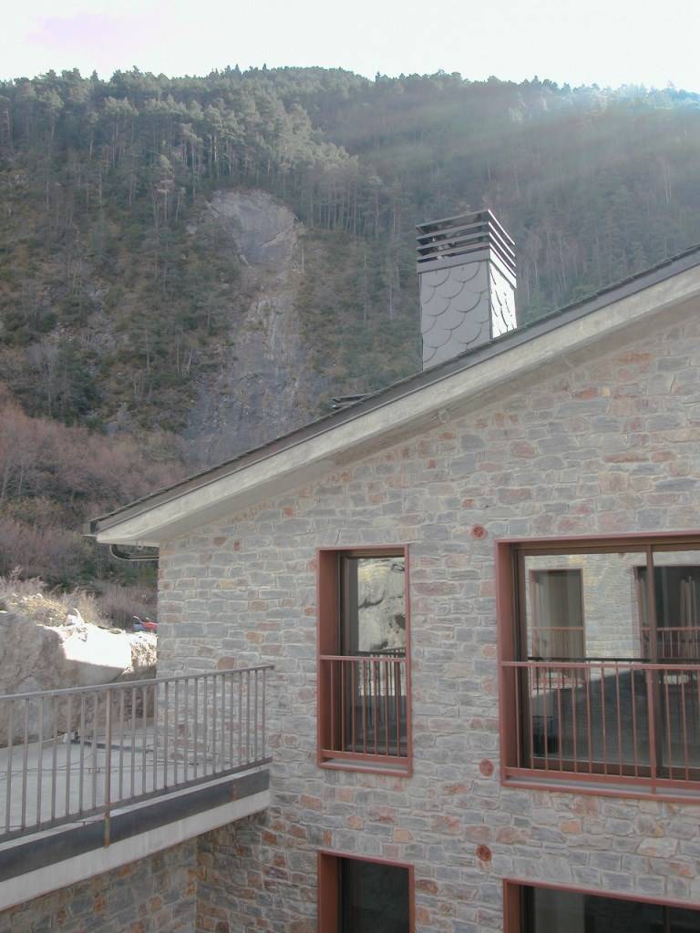 Semi new penthouse in Encamp