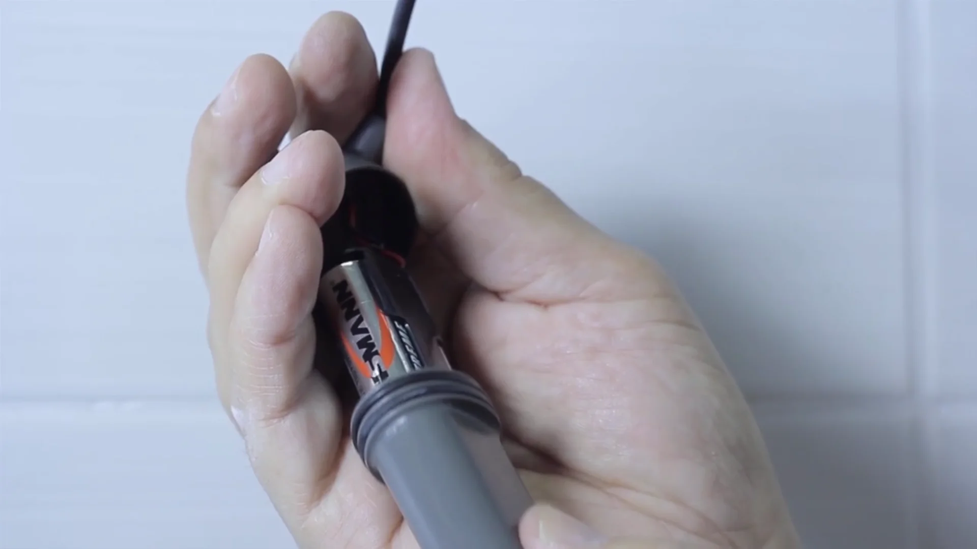 Oras Eterna - Replacing the battery
