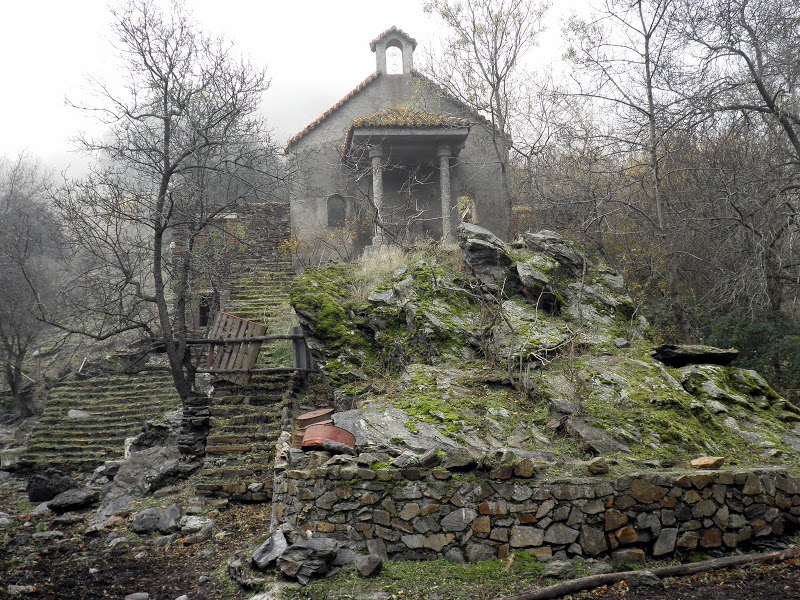 AYUNTAMIENTO DE LUGROS Y PARQUE NACIONAL DE SIERRA NEVADA