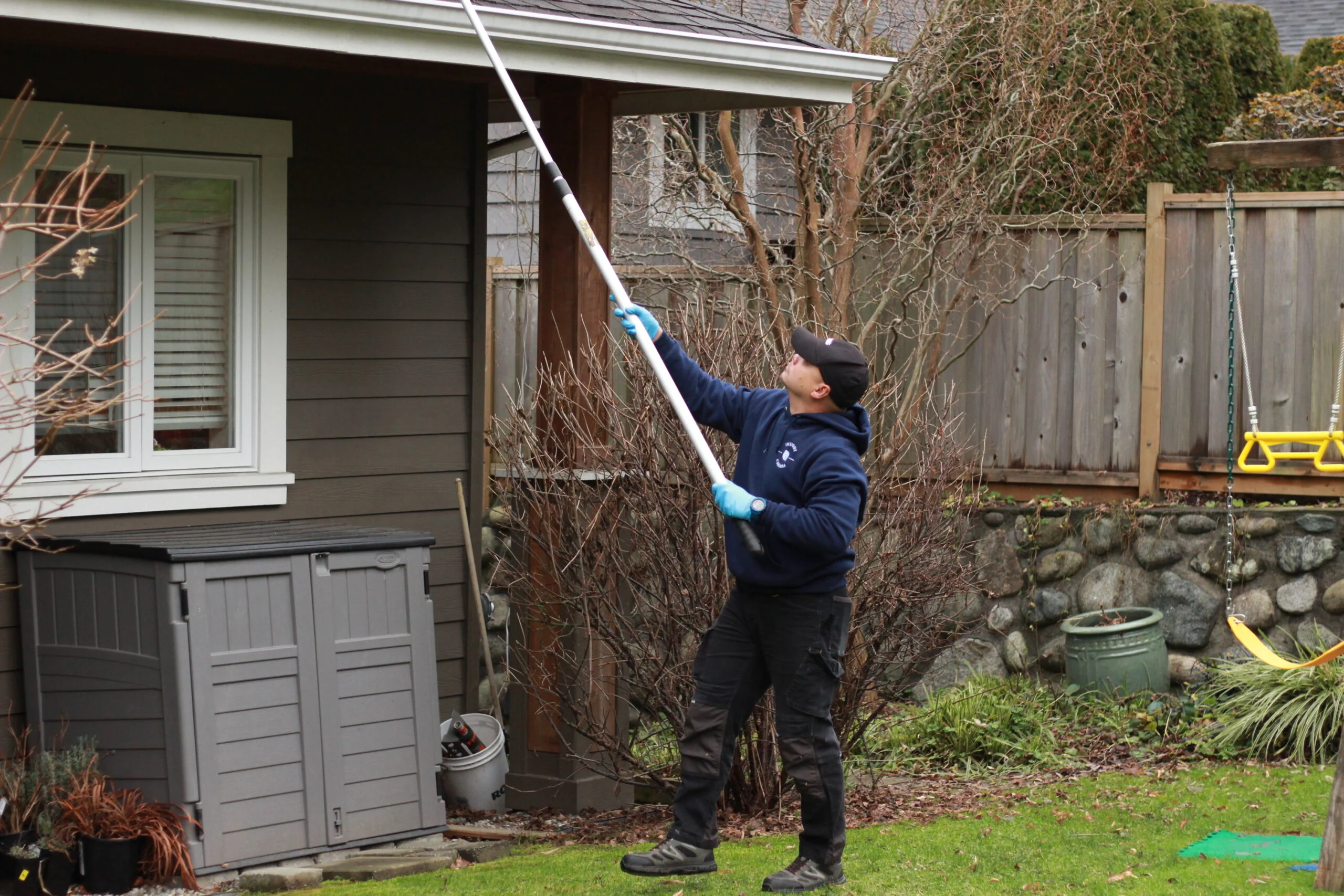 Pest control technician in Vancouver
