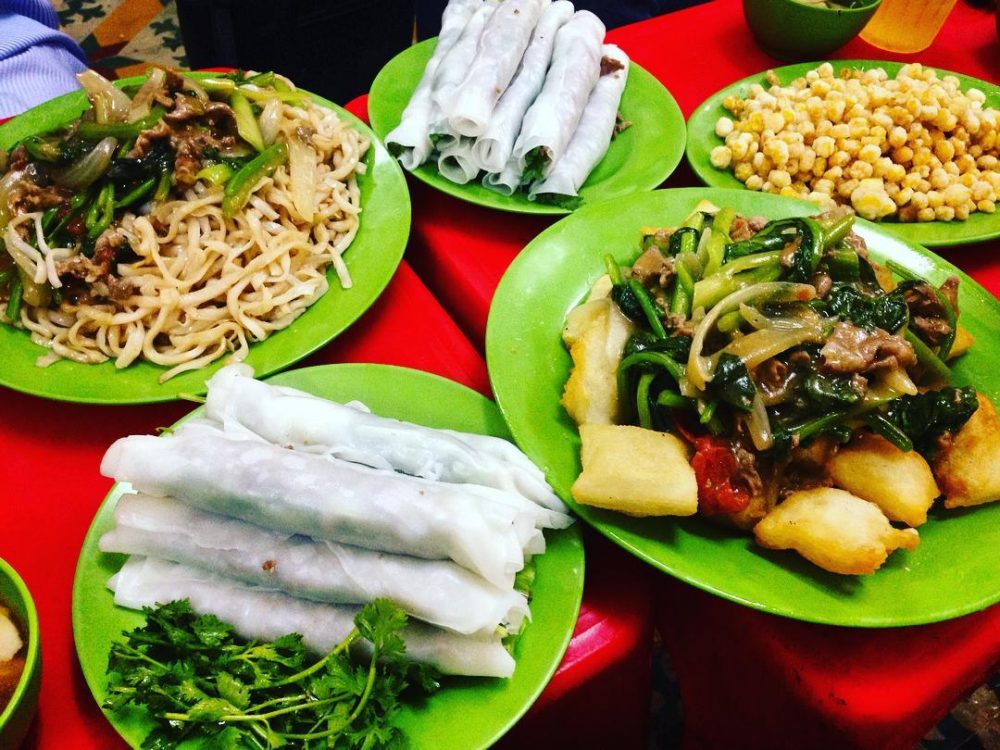 A complete guide of 10 restaurants that sell best Pho in Hanoi