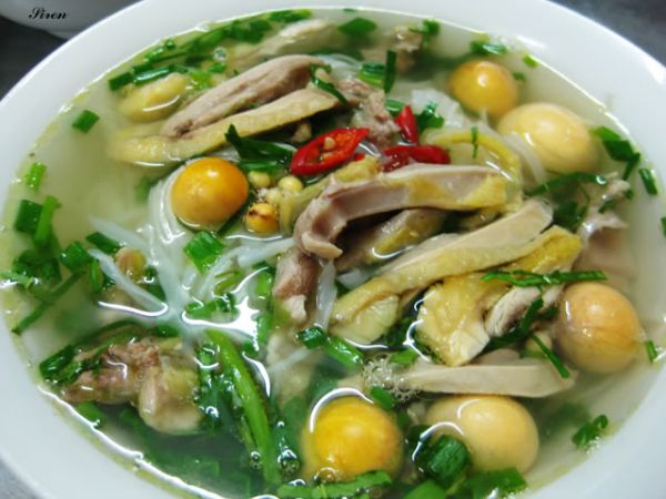 A complete guide of 10 restaurants that sell best Pho in Hanoi