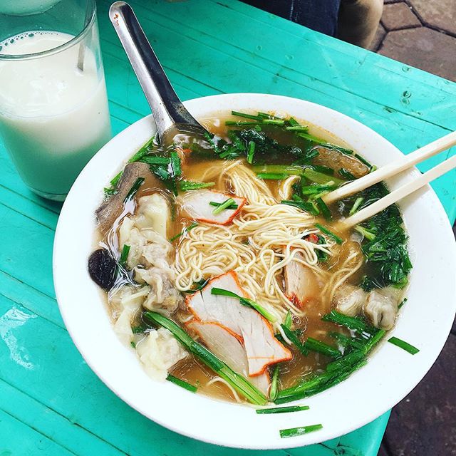 Wonton Noodles on Hoa Ma breakfast hanoi