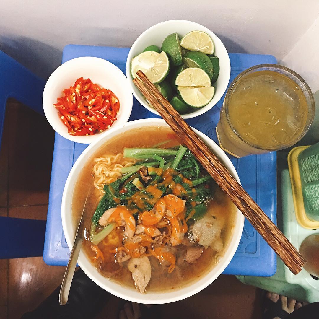 Noodles of Ms. Mai Beo breakfast hanoi 