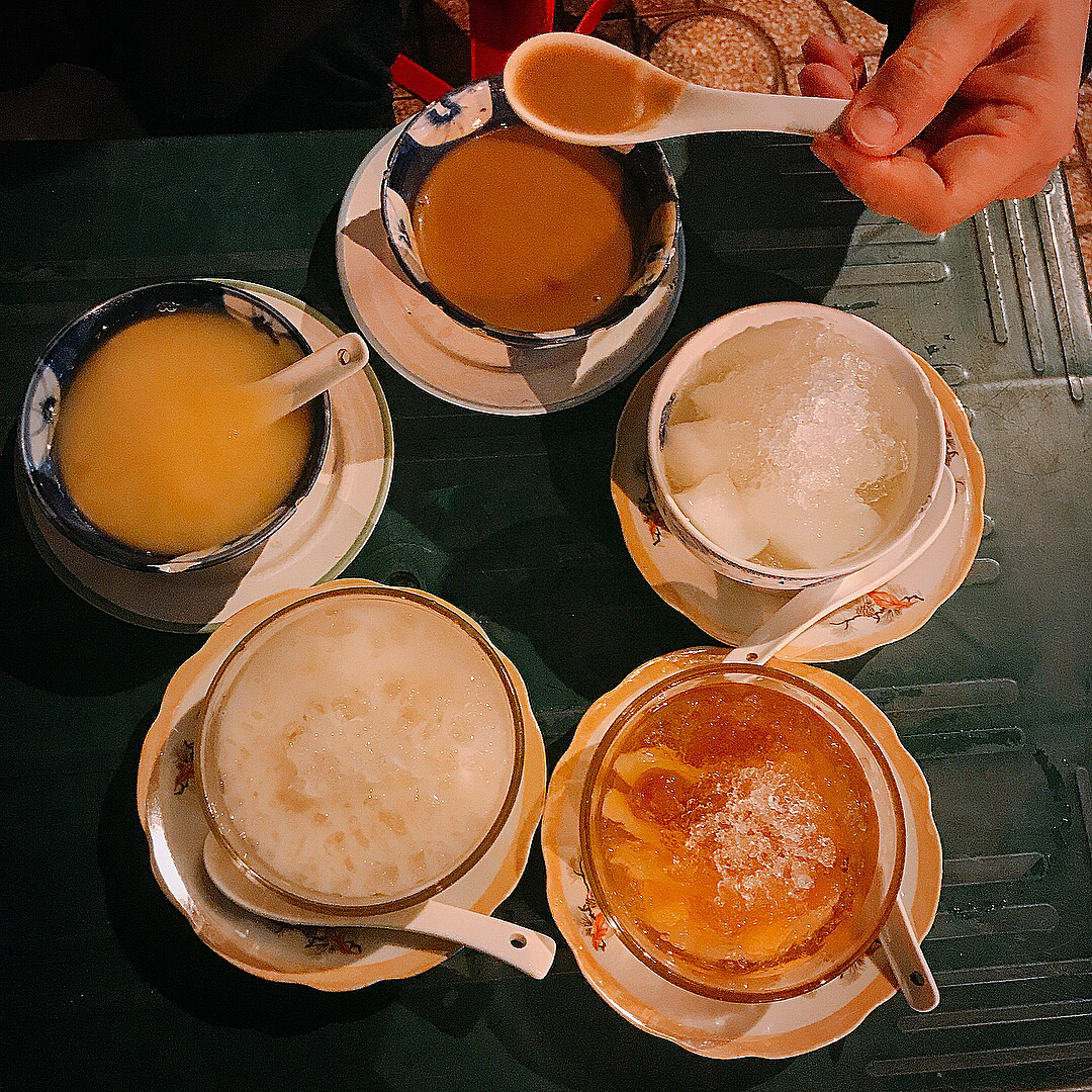 Chinese Chè on Tran Hung Dao street